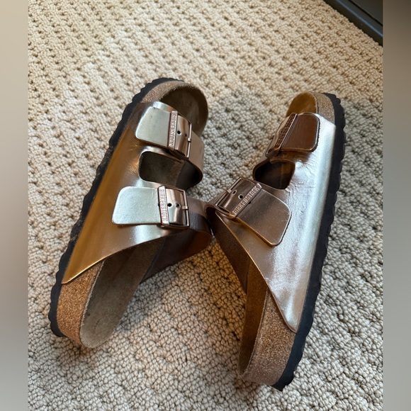 Birkenstock Women’s Arizona Soft Footbed Copper Metallic Sandals Size 40 / US 10 - Picture 8 of 8